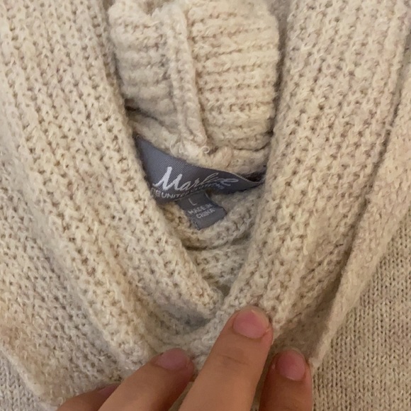 Turtleneck - Picture 2 of 3